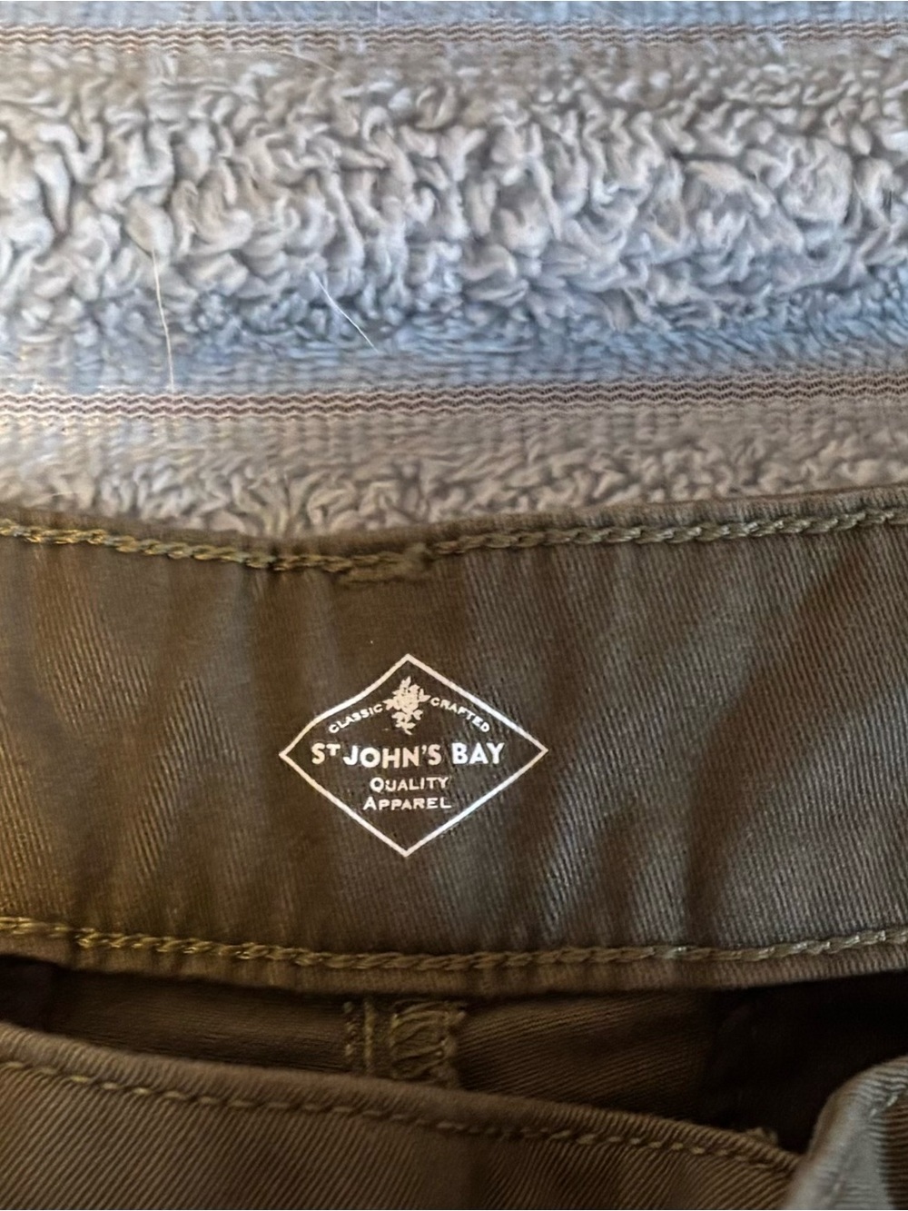 St. John’s Bay Women’s Olive Green Shorts - Picture 2 of 3